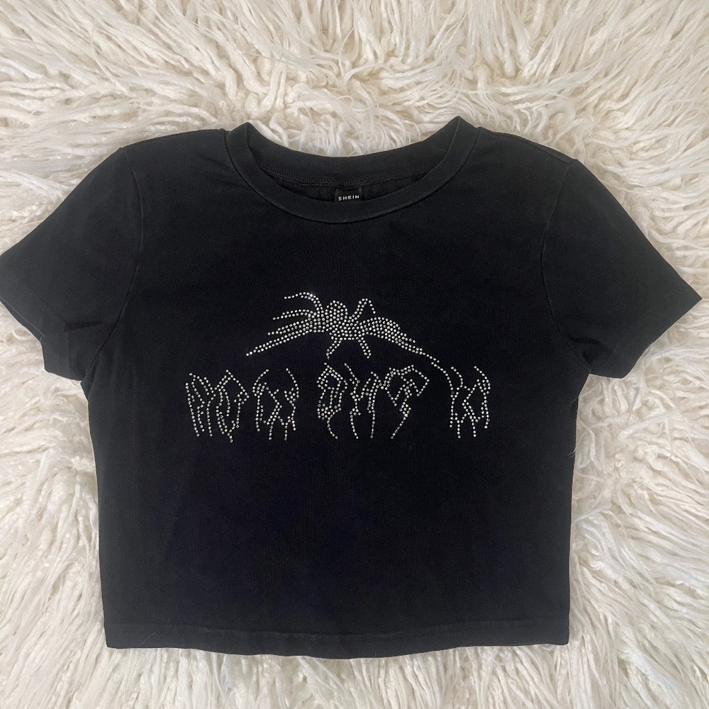 SHEIN "Cropped fitted t-shirt in Black with Spider Rhinestones"